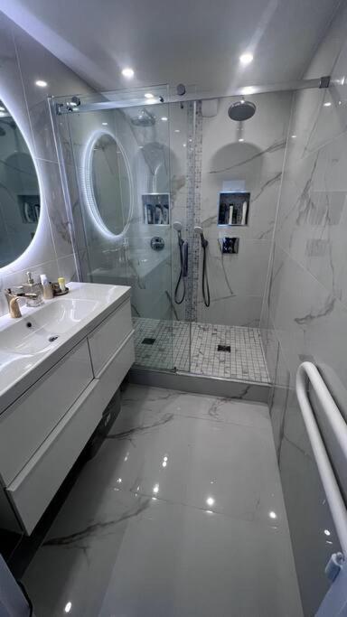 Nice Apartment With Amazing View Of Paris + Parking Εξωτερικό φωτογραφία